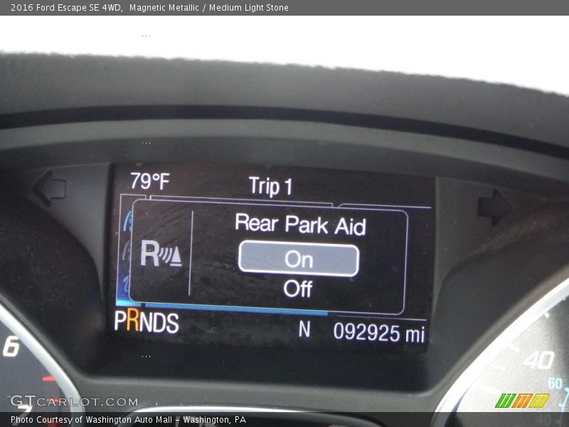 Magnetic Metallic / Medium Light Stone 2016 Ford Escape SE 4WD