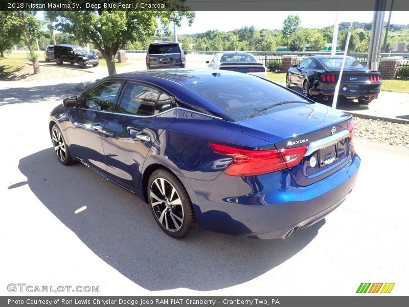 Deep Blue Pearl / Charcoal 2018 Nissan Maxima SV