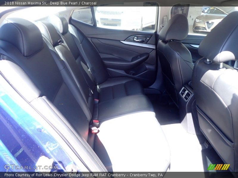 Deep Blue Pearl / Charcoal 2018 Nissan Maxima SV
