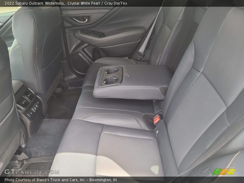 Crystal White Pearl / Gray StarTex 2022 Subaru Outback Wilderness