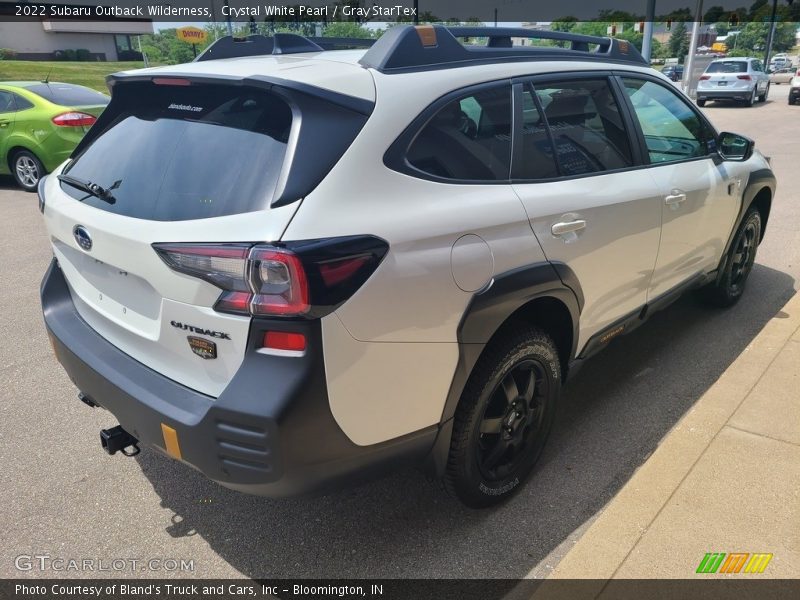 Crystal White Pearl / Gray StarTex 2022 Subaru Outback Wilderness
