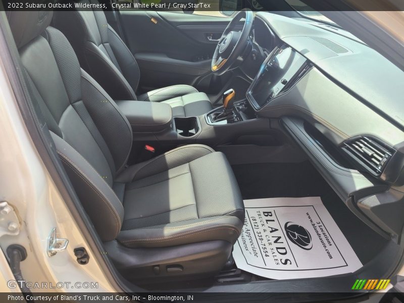 Crystal White Pearl / Gray StarTex 2022 Subaru Outback Wilderness