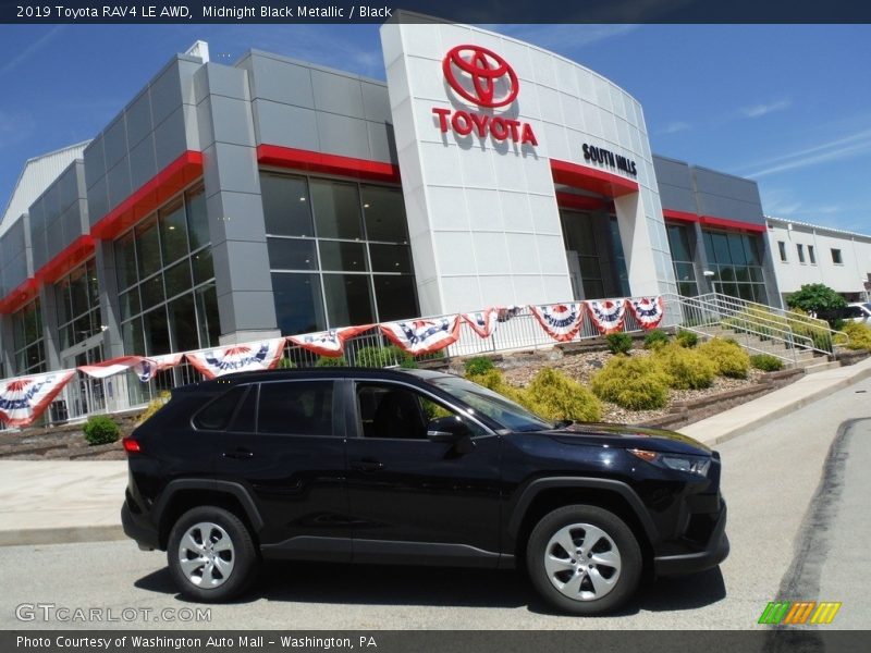 Midnight Black Metallic / Black 2019 Toyota RAV4 LE AWD