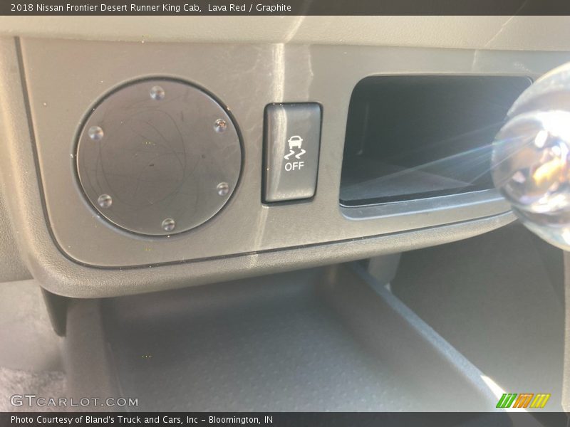 Lava Red / Graphite 2018 Nissan Frontier Desert Runner King Cab