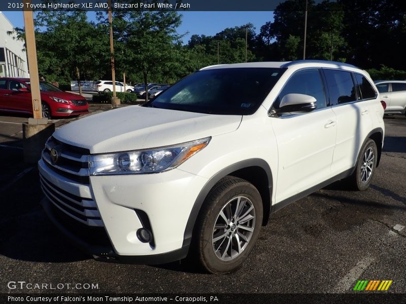 Blizzard Pearl White / Ash 2019 Toyota Highlander XLE AWD