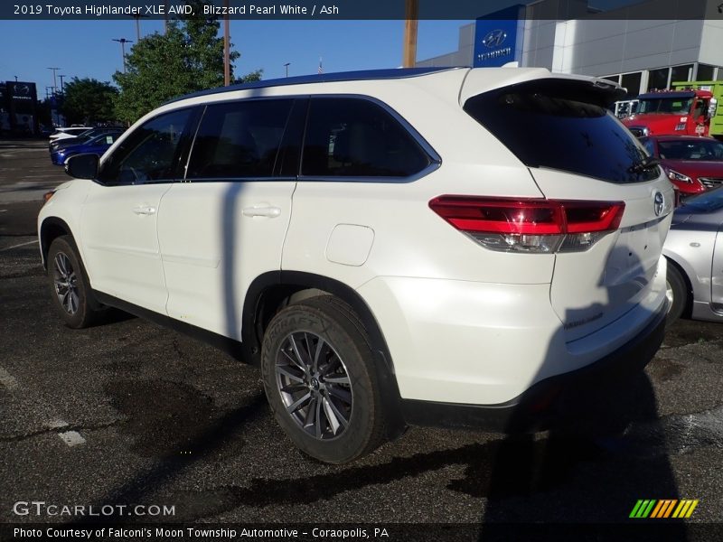Blizzard Pearl White / Ash 2019 Toyota Highlander XLE AWD
