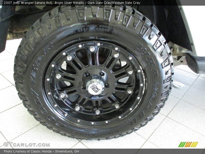Bright Silver Metallic / Dark Slate Gray/Medium Slate Gray 2007 Jeep Wrangler Sahara 4x4
