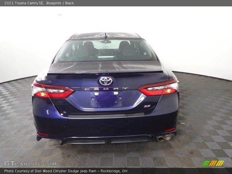 Blueprint / Black 2021 Toyota Camry SE