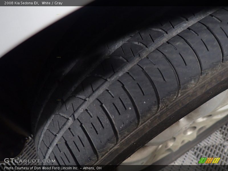 White / Gray 2008 Kia Sedona EX