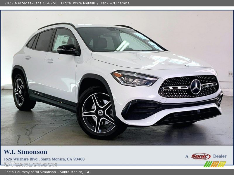 Digital White Metallic / Black w/Dinamica 2022 Mercedes-Benz GLA 250