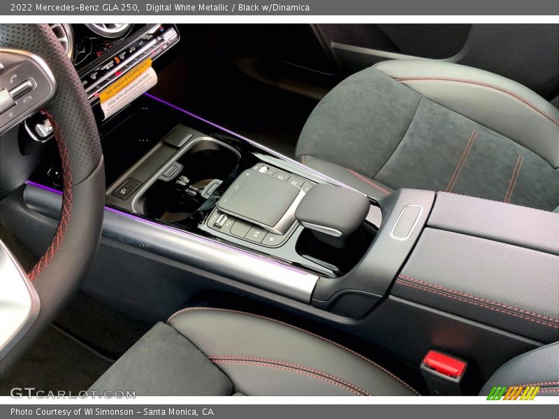Digital White Metallic / Black w/Dinamica 2022 Mercedes-Benz GLA 250