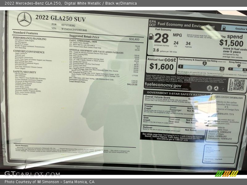 Digital White Metallic / Black w/Dinamica 2022 Mercedes-Benz GLA 250
