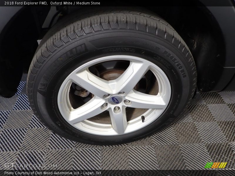 Oxford White / Medium Stone 2018 Ford Explorer FWD