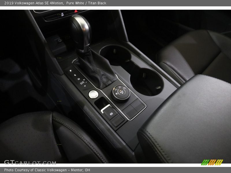 Pure White / Titan Black 2019 Volkswagen Atlas SE 4Motion