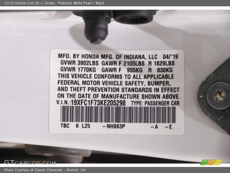 Platinum White Pearl / Black 2019 Honda Civic EX-L Sedan