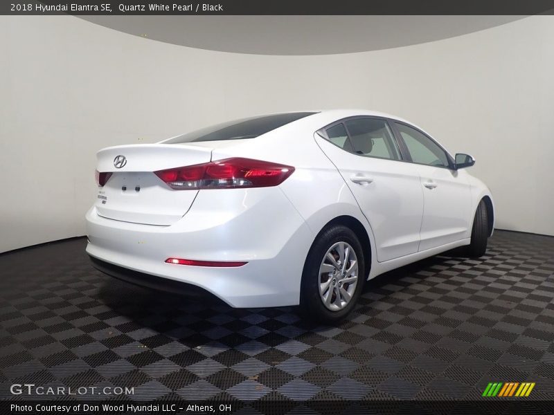 Quartz White Pearl / Black 2018 Hyundai Elantra SE