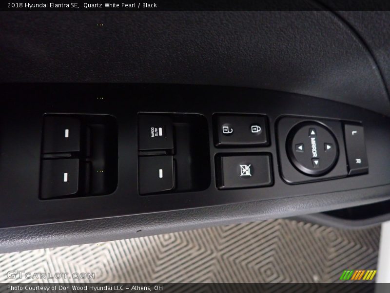 Quartz White Pearl / Black 2018 Hyundai Elantra SE