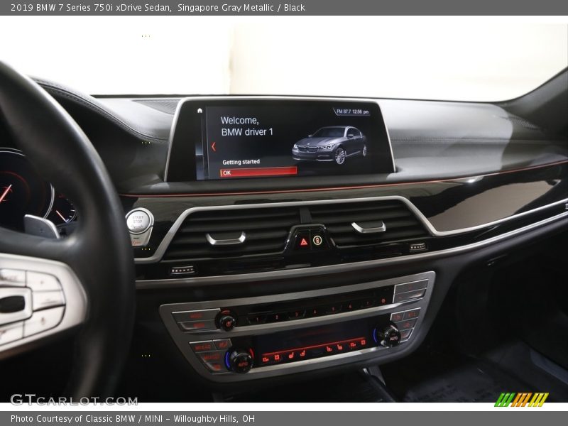 Singapore Gray Metallic / Black 2019 BMW 7 Series 750i xDrive Sedan