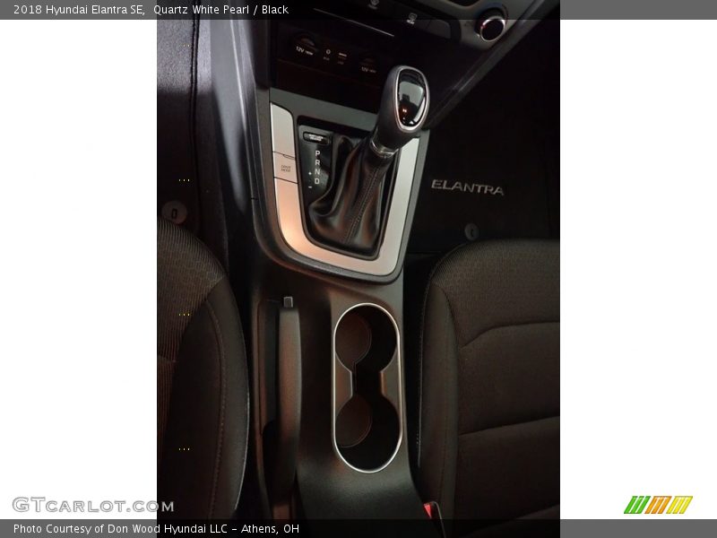 Quartz White Pearl / Black 2018 Hyundai Elantra SE