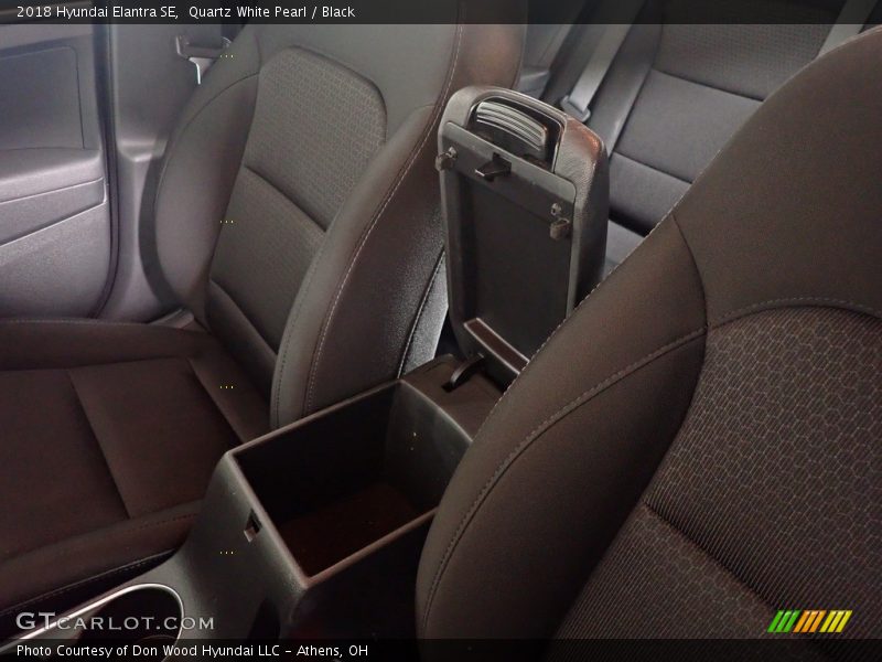 Quartz White Pearl / Black 2018 Hyundai Elantra SE