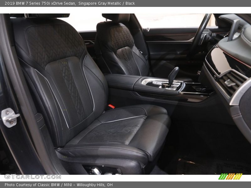 Singapore Gray Metallic / Black 2019 BMW 7 Series 750i xDrive Sedan
