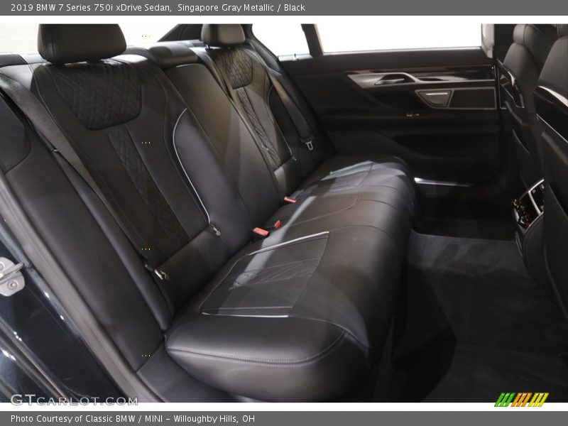 Singapore Gray Metallic / Black 2019 BMW 7 Series 750i xDrive Sedan