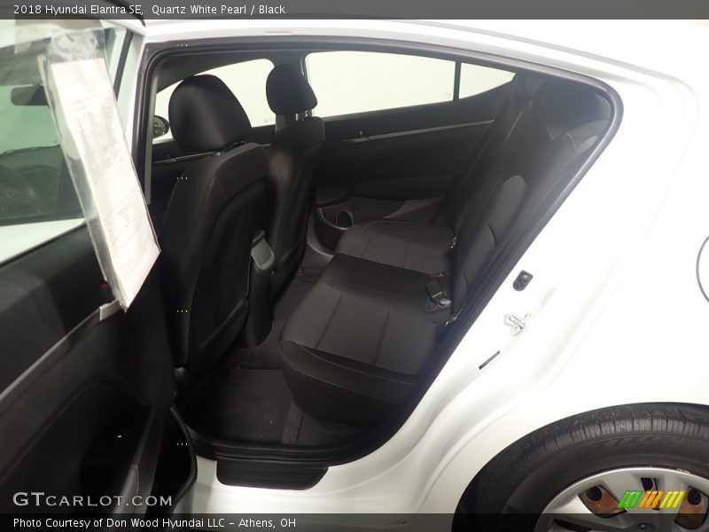 Quartz White Pearl / Black 2018 Hyundai Elantra SE