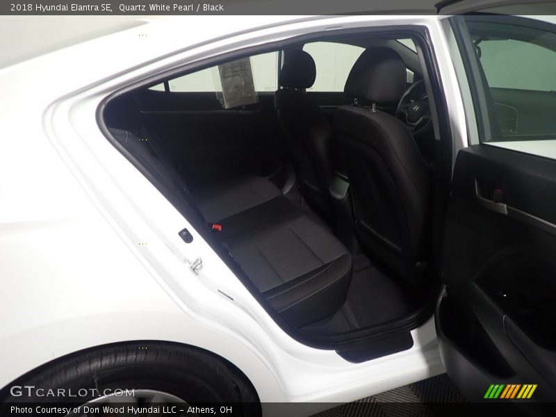 Quartz White Pearl / Black 2018 Hyundai Elantra SE