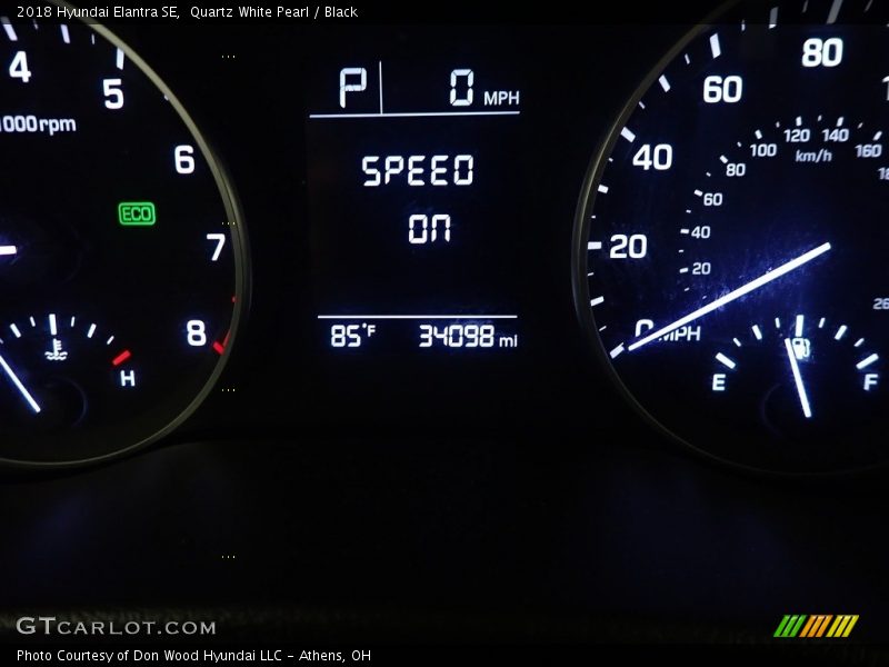 Quartz White Pearl / Black 2018 Hyundai Elantra SE