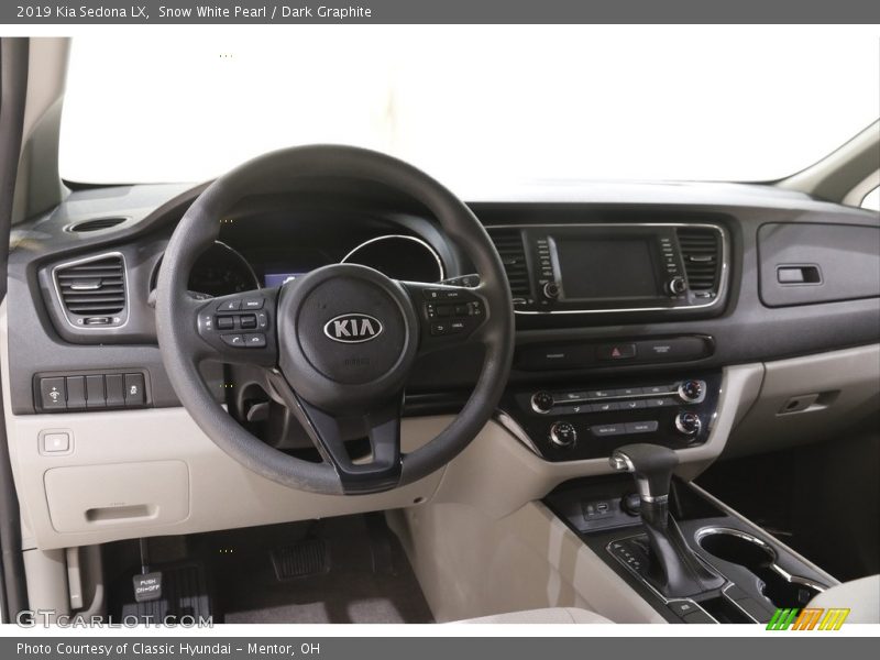 Snow White Pearl / Dark Graphite 2019 Kia Sedona LX