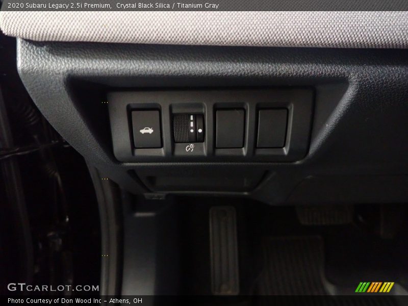 Crystal Black Silica / Titanium Gray 2020 Subaru Legacy 2.5i Premium