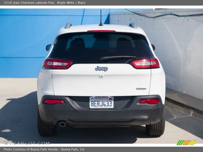 Bright White / Black 2018 Jeep Cherokee Latitude Plus