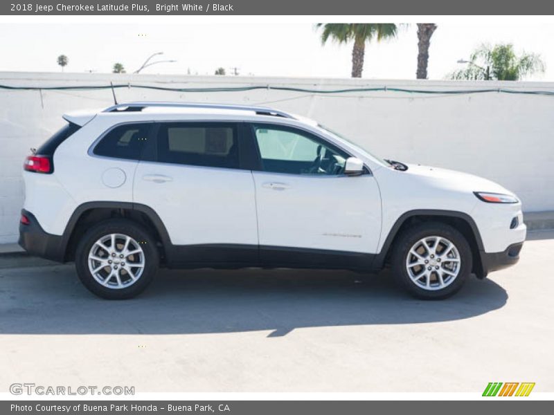 Bright White / Black 2018 Jeep Cherokee Latitude Plus