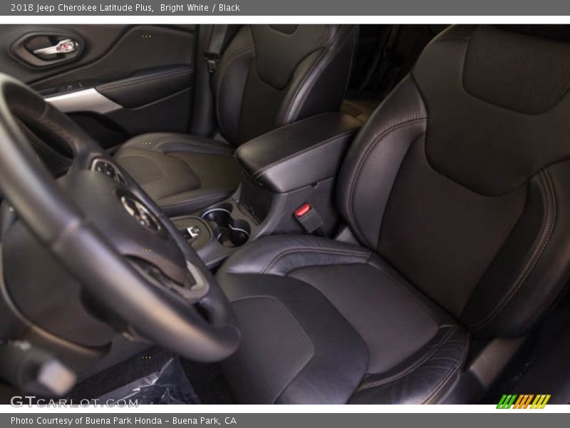 Bright White / Black 2018 Jeep Cherokee Latitude Plus