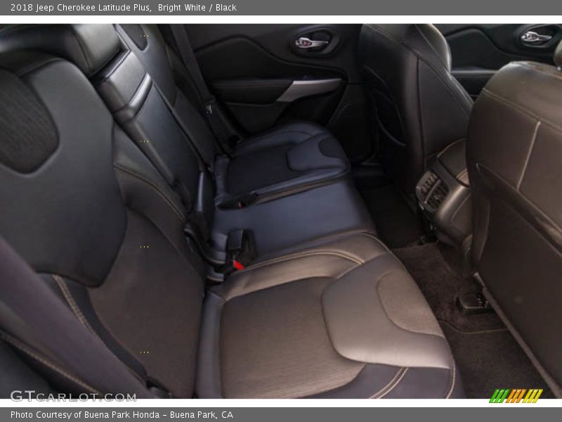 Bright White / Black 2018 Jeep Cherokee Latitude Plus