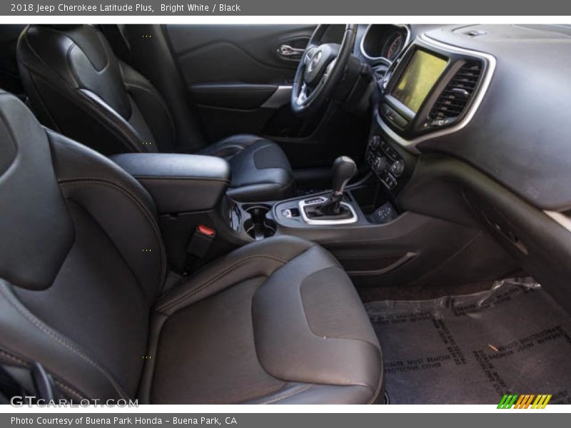 Bright White / Black 2018 Jeep Cherokee Latitude Plus