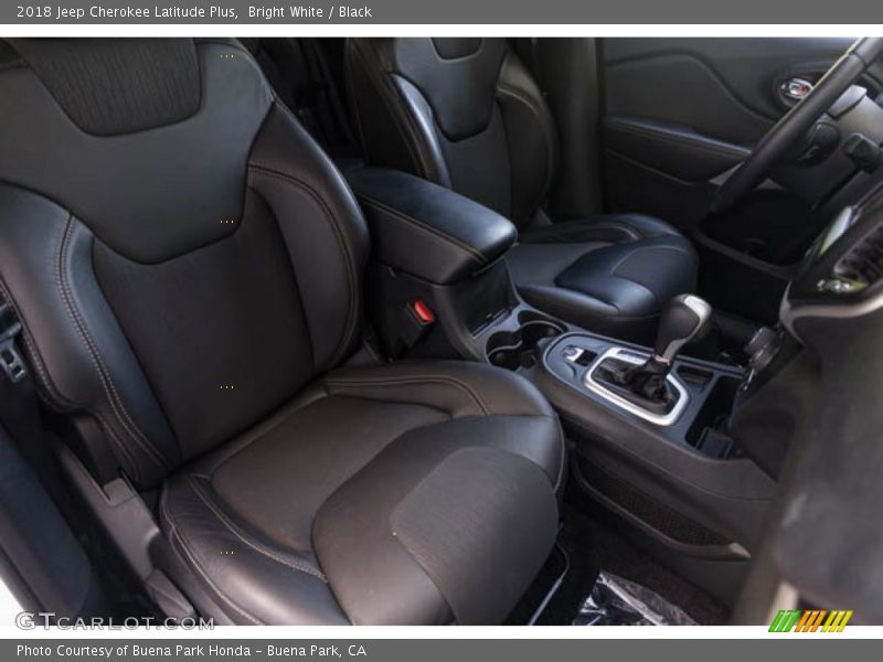 Bright White / Black 2018 Jeep Cherokee Latitude Plus