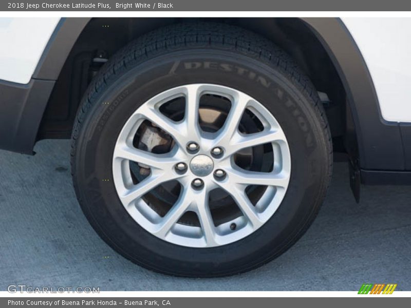 Bright White / Black 2018 Jeep Cherokee Latitude Plus