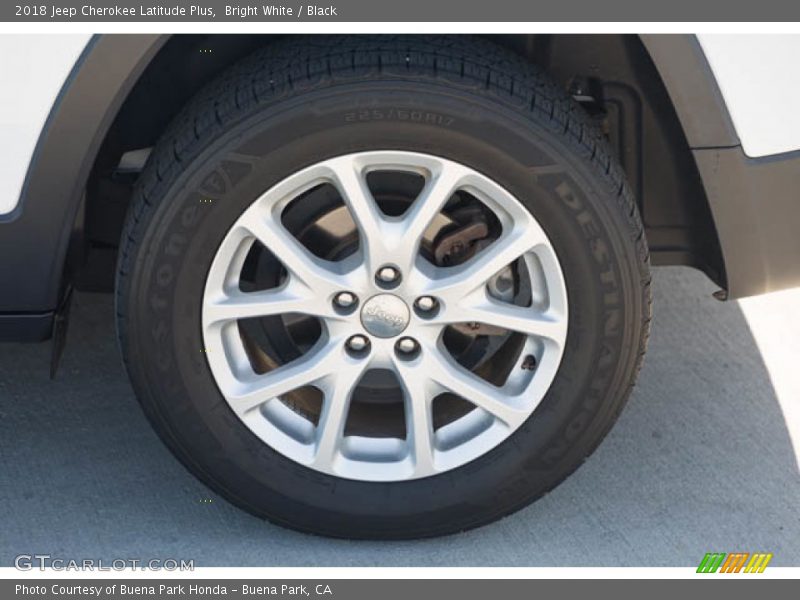 Bright White / Black 2018 Jeep Cherokee Latitude Plus