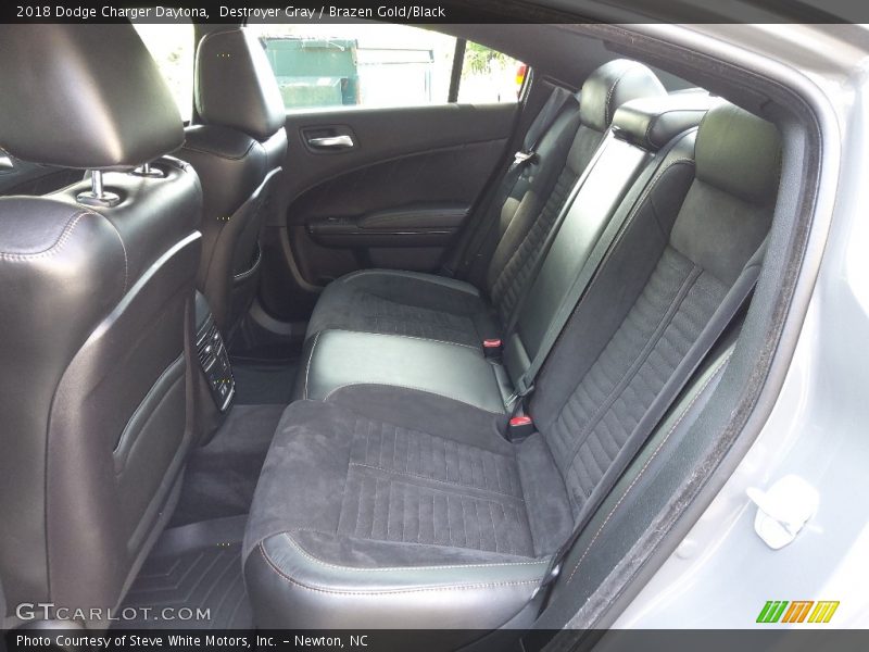 Destroyer Gray / Brazen Gold/Black 2018 Dodge Charger Daytona