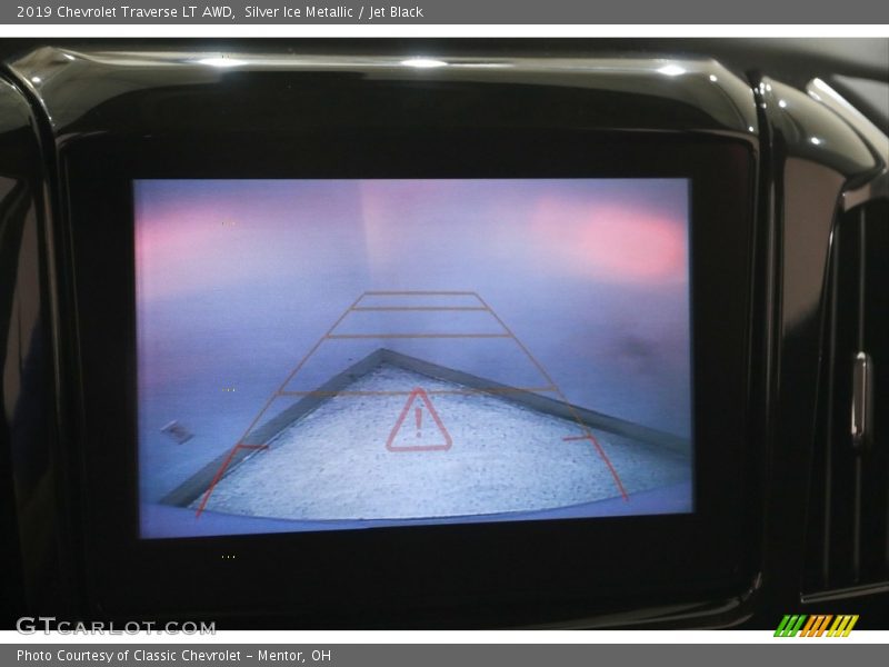 Silver Ice Metallic / Jet Black 2019 Chevrolet Traverse LT AWD