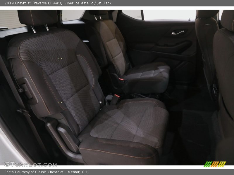 Silver Ice Metallic / Jet Black 2019 Chevrolet Traverse LT AWD
