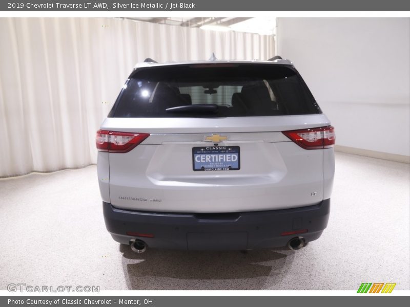 Silver Ice Metallic / Jet Black 2019 Chevrolet Traverse LT AWD