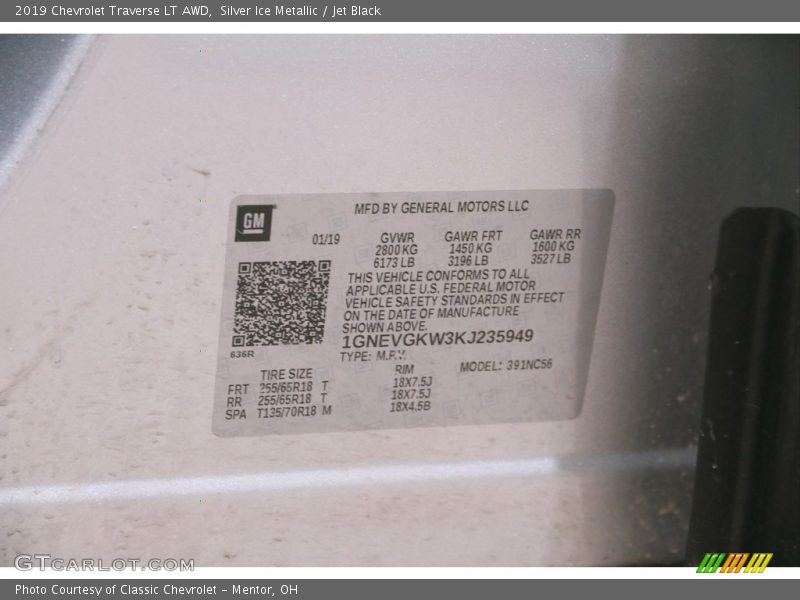 Silver Ice Metallic / Jet Black 2019 Chevrolet Traverse LT AWD