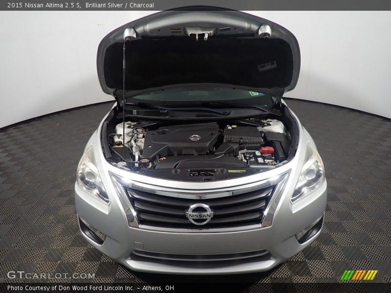 Brilliant Silver / Charcoal 2015 Nissan Altima 2.5 S