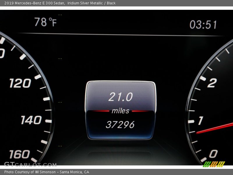 Iridium Silver Metallic / Black 2019 Mercedes-Benz E 300 Sedan