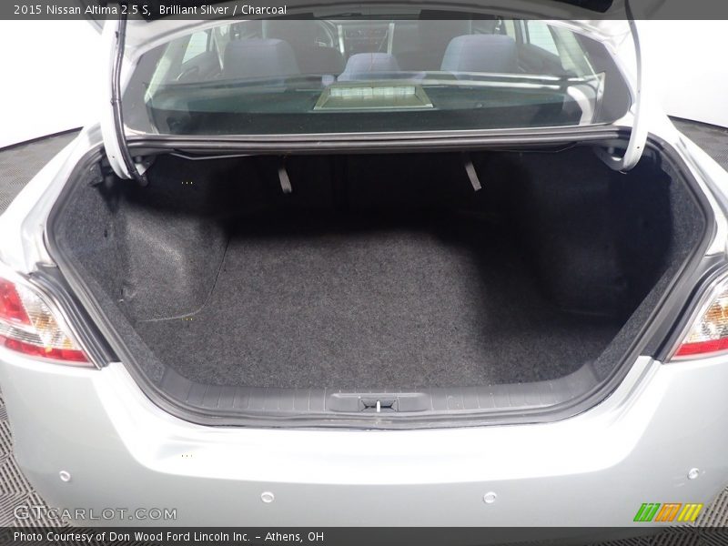 Brilliant Silver / Charcoal 2015 Nissan Altima 2.5 S
