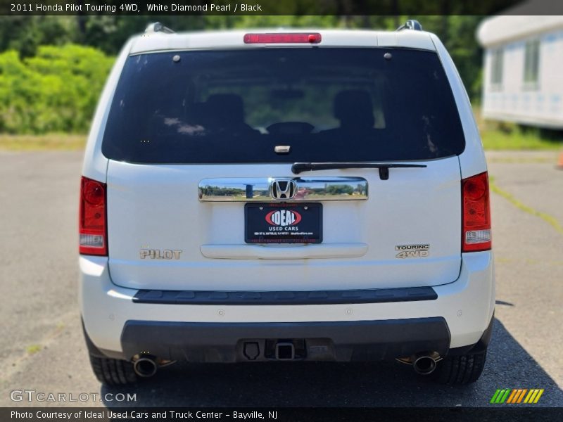 White Diamond Pearl / Black 2011 Honda Pilot Touring 4WD