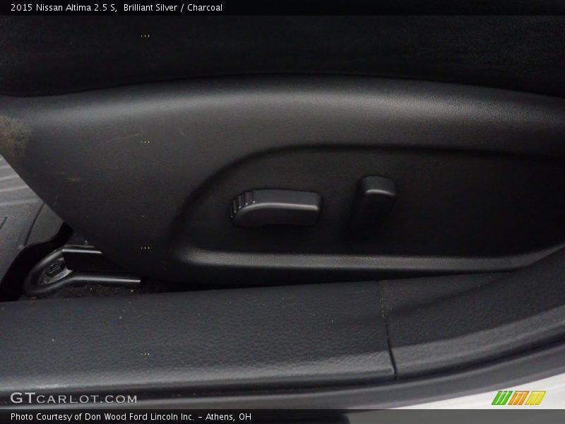 Brilliant Silver / Charcoal 2015 Nissan Altima 2.5 S