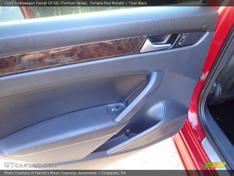 Door Panel of 2015 Passat V6 SEL Premium Sedan